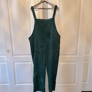 Women’s size 2X green, corduroy overalls